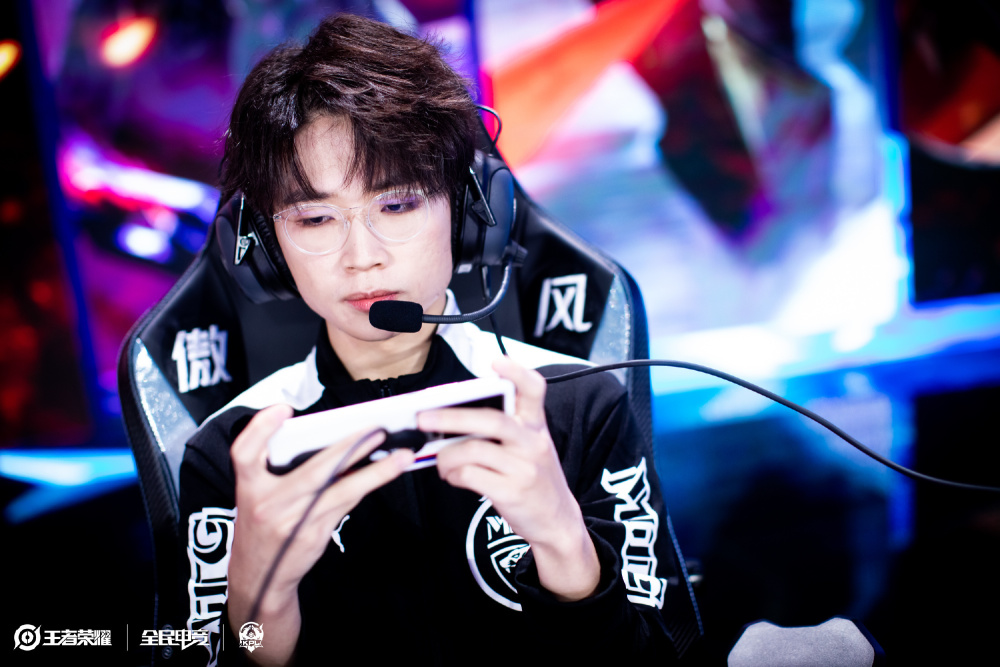 最终由年轻 最终由年轻