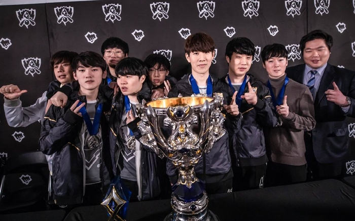 詹姆斯与浓 詹姆斯与浓